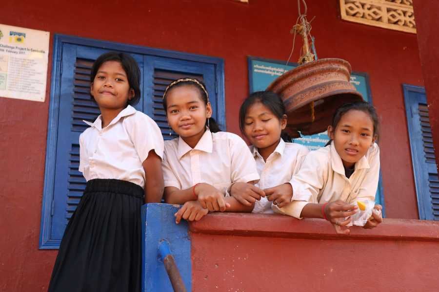 Na Tonle Sap wyrastają szkoły, ośrodki zdrowia, restauracje i kościoły - na palach!
