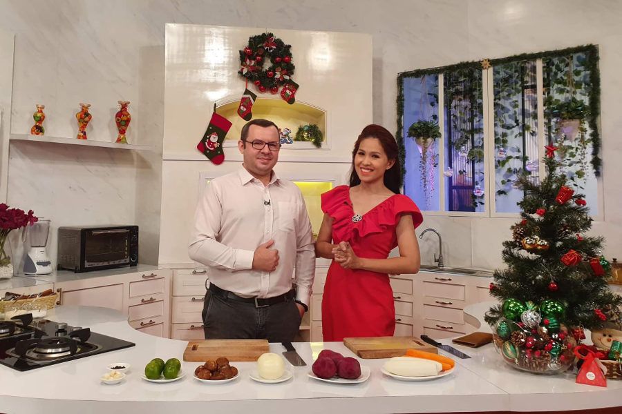 Adrian Zagrodzki w świątecznym programie kulinarnym w wietnamskiej TV