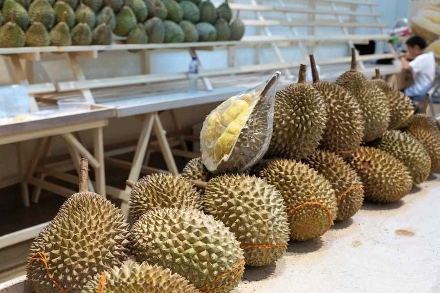 Durian na targowisku