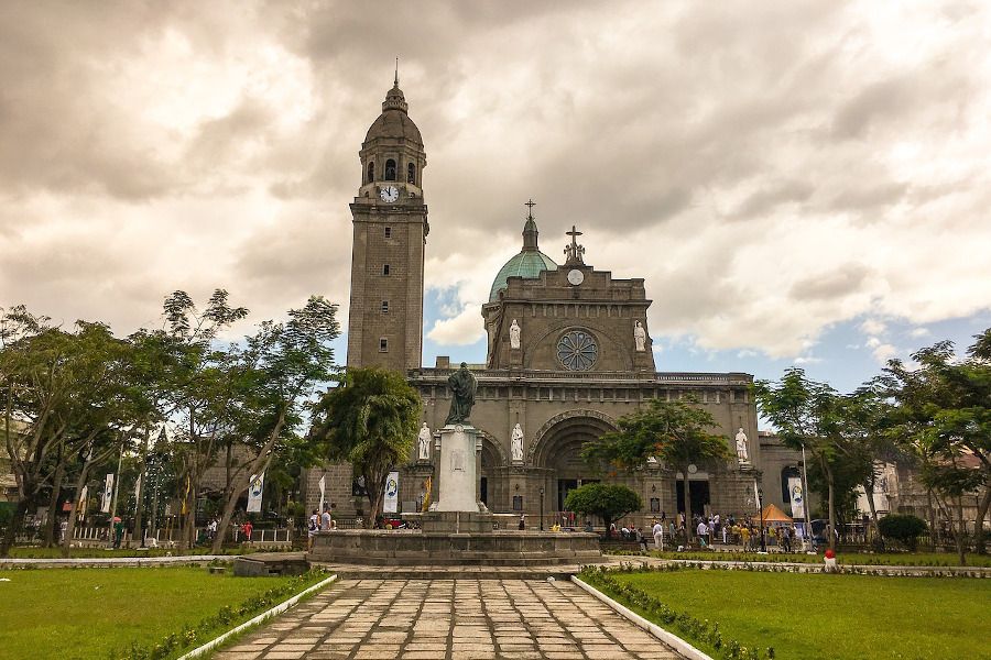 katedra w Manili