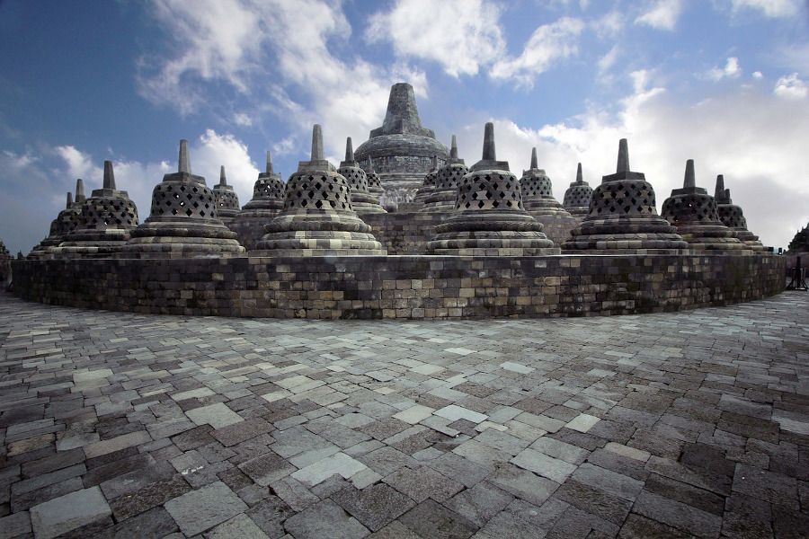 Widok na świątynie, Jawa