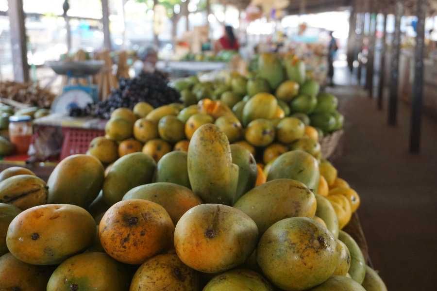 Sprzedaż mango na Sri Lance