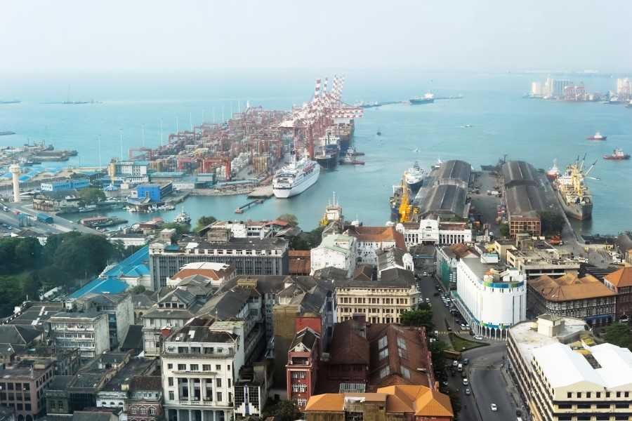 Widok na port w Kolombo