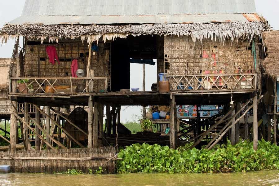 Kompong Khleang - wioska na wodzie w Kambodży 