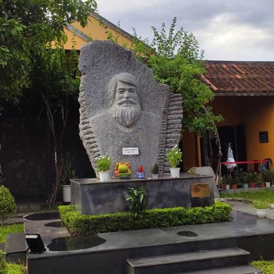 Pomnik Kazika w Hoi An