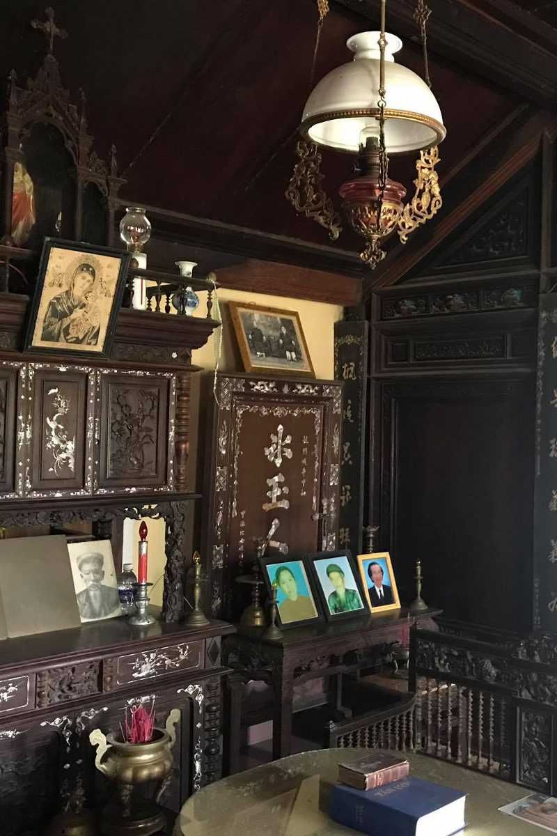 Ołtarz przodków w wietnamskim domu