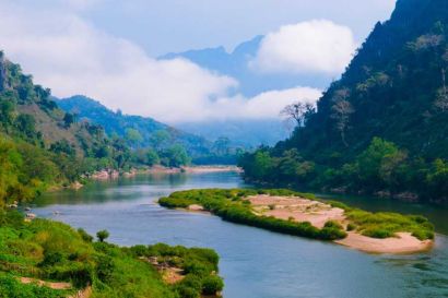 Nam Ou rzeka w Laosie