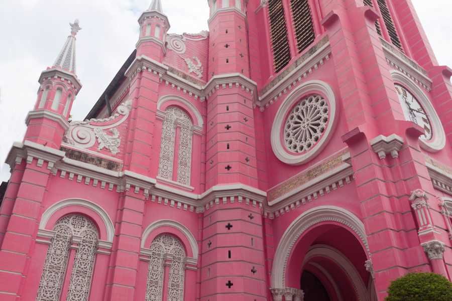 Różowy kościół w Sajgonie - Tân Định 