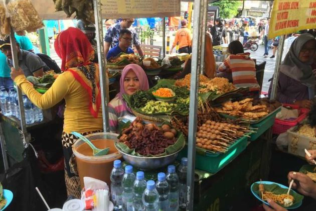 Yogyakarta streetfood - poznaj indonezyjskie smaki!