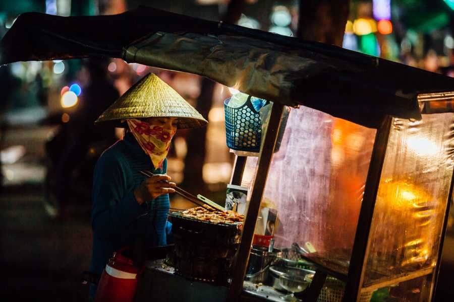Wieczorny street food w Wietnamie