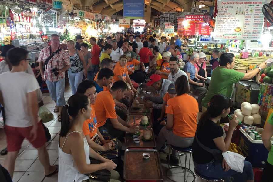 Poznawanie lokalnych smaków - Nomad Explorer w Wietnamie
